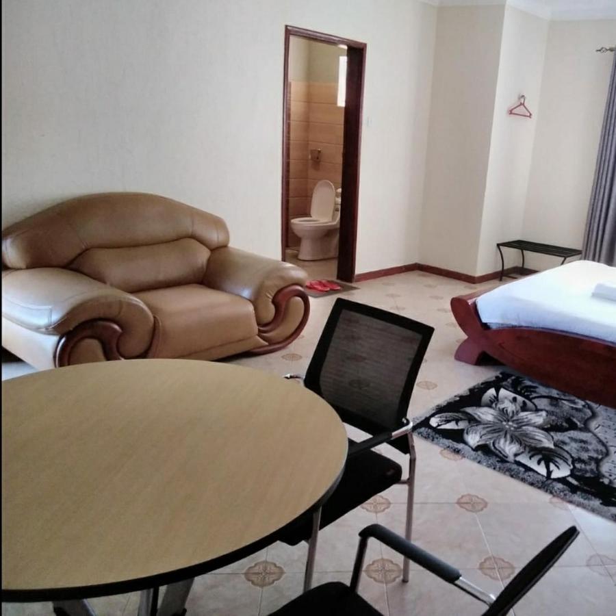 Migingo Suites Entebbe Eksteriør billede