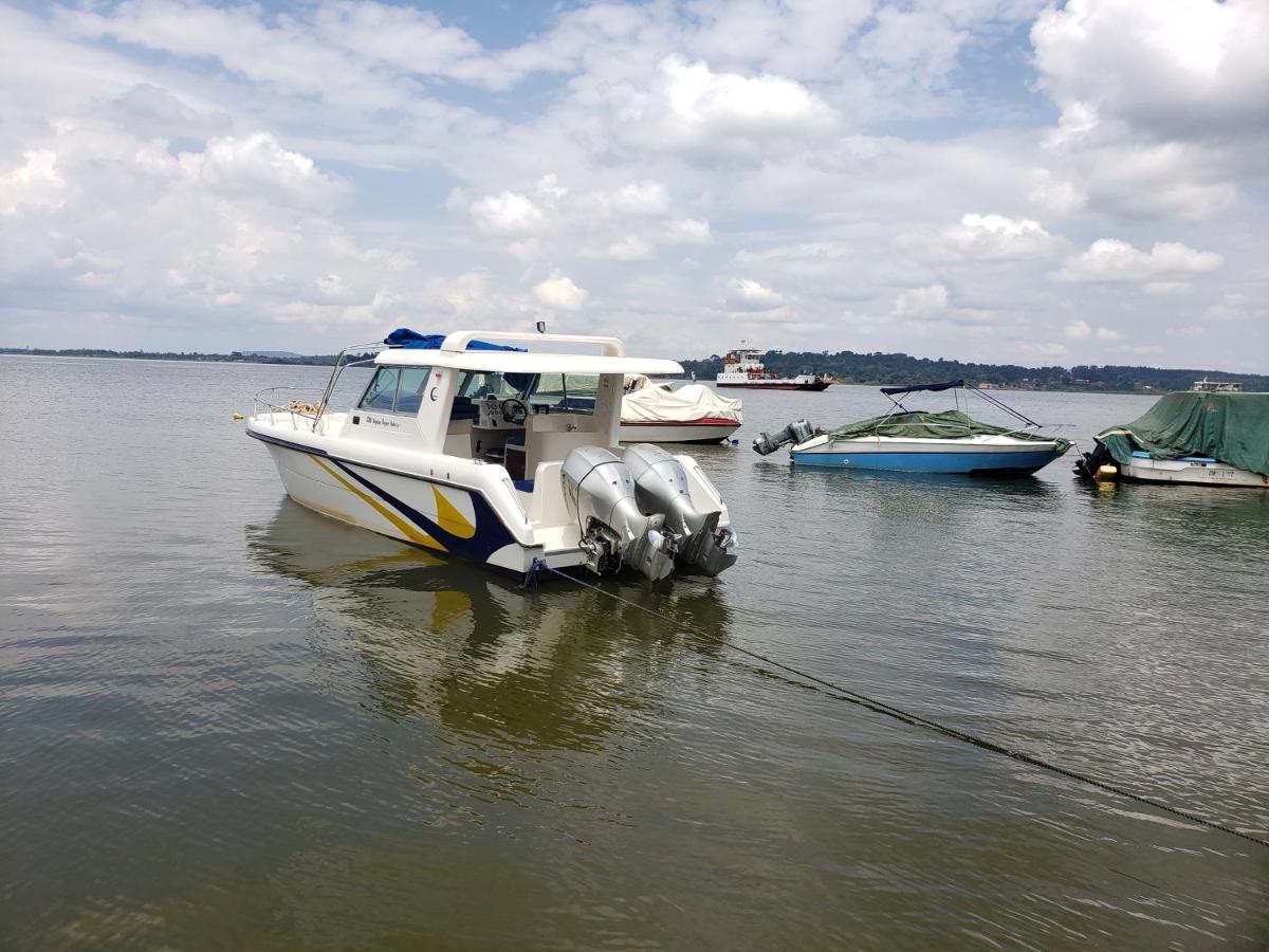 Migingo Suites Entebbe Eksteriør billede