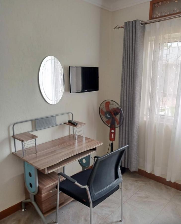 Migingo Suites Entebbe Eksteriør billede
