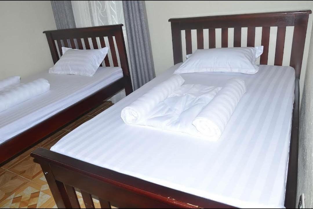 Migingo Suites Entebbe Eksteriør billede