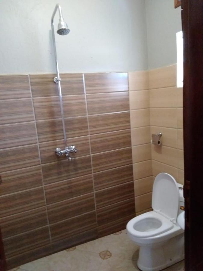 Migingo Suites Entebbe Eksteriør billede