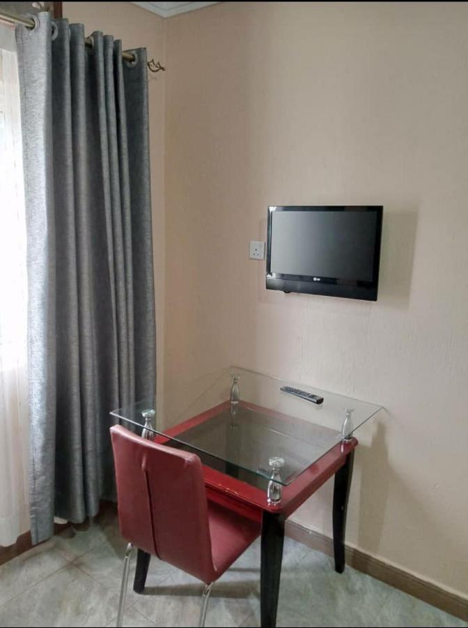 Migingo Suites Entebbe Eksteriør billede