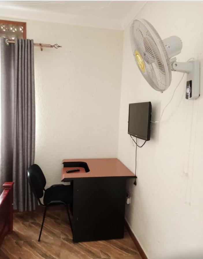 Migingo Suites Entebbe Eksteriør billede