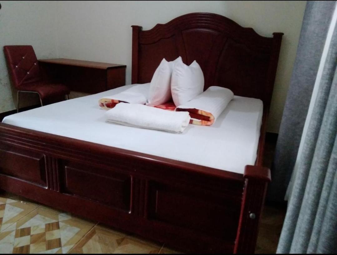 Migingo Suites Entebbe Eksteriør billede