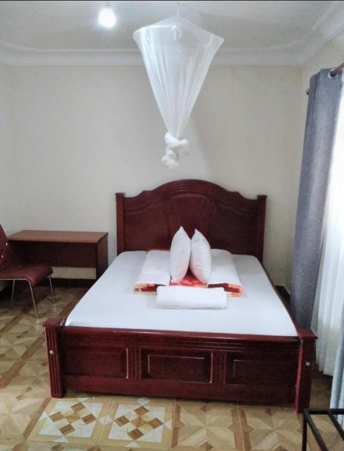Migingo Suites Entebbe Eksteriør billede