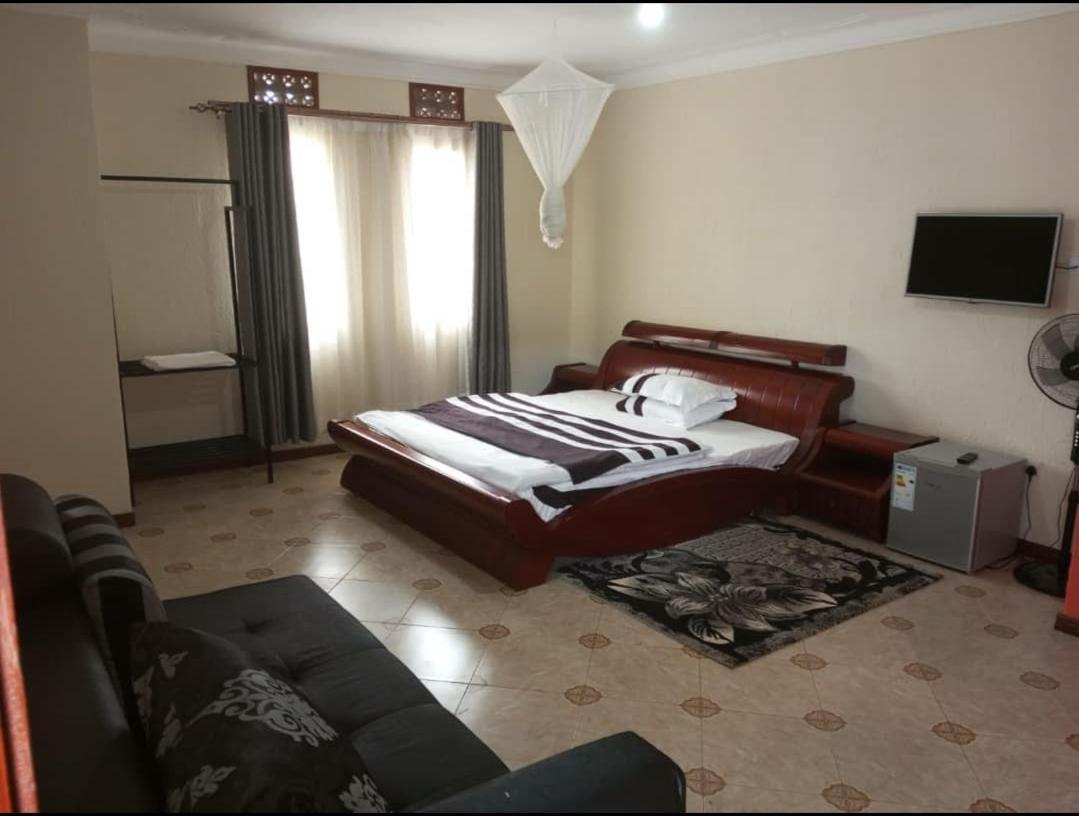 Migingo Suites Entebbe Eksteriør billede