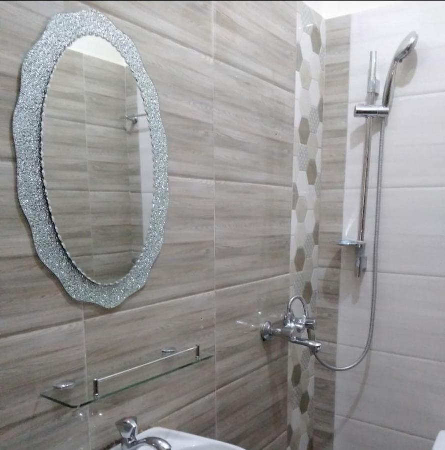 Migingo Suites Entebbe Eksteriør billede